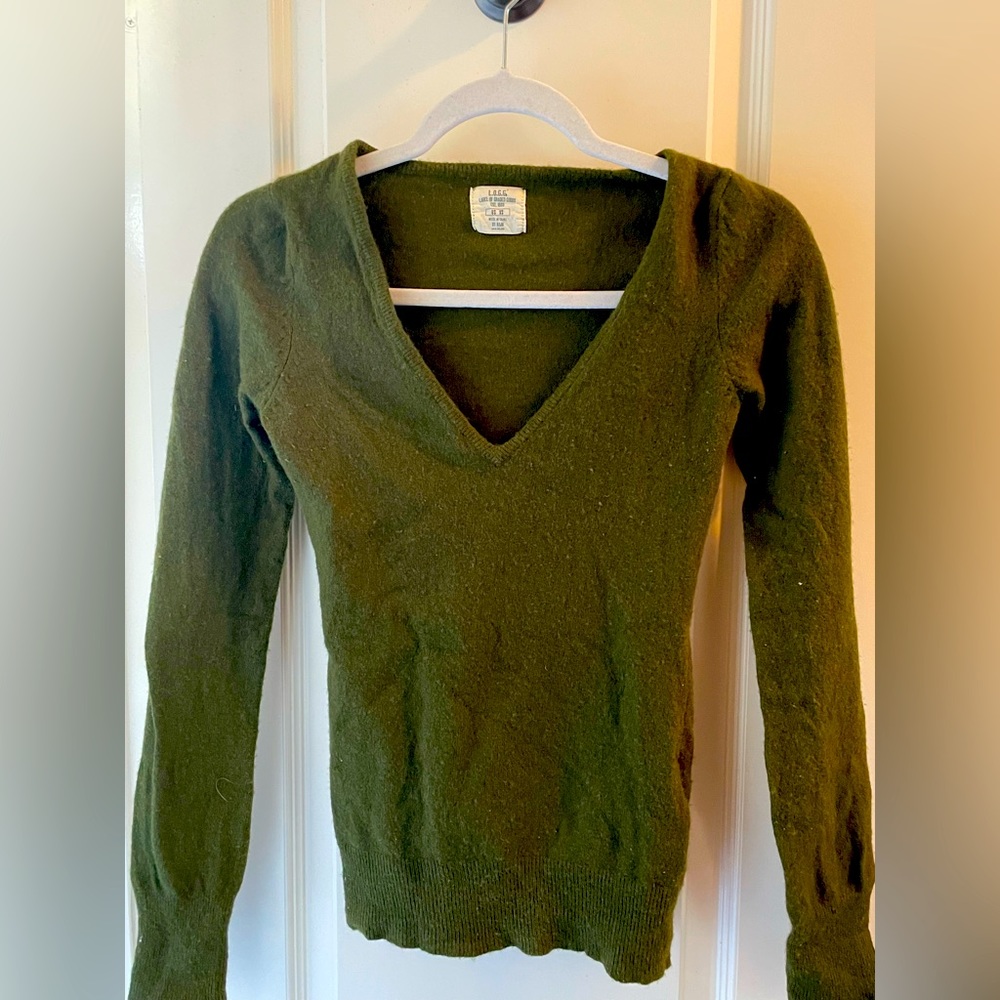 L.O.G.G. V-neck dark olive green sweater